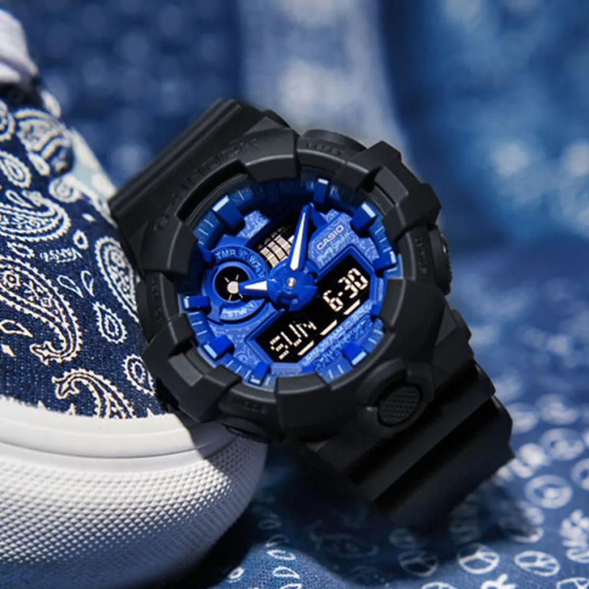 Casio - G-Shock - GA-700BP-1ADR